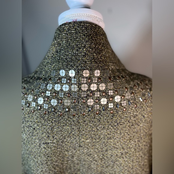 Ellen Tracy Metallic Tweed Cape Jacket with Beaded Collar – Elegant Swing Fit - Picture 4 of 11
